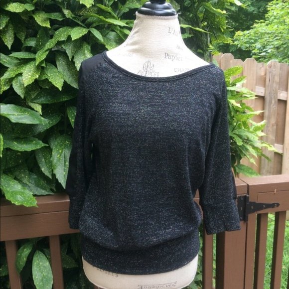 Black Top With Lots of Pizzazz! - Picture 1 of 6